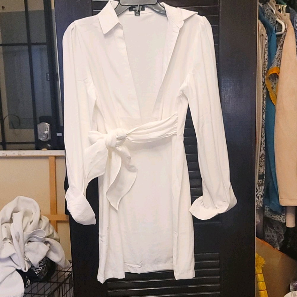 $13 white BRAND NEW NO TAGS DRESS